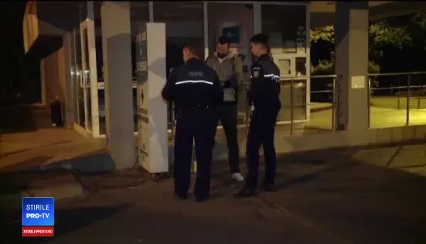 Ce spun medicii despre femeia care a murit în faţa unui spital din Iaşi. „Nu o puteam forţa”