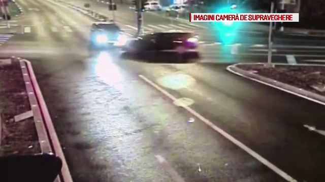 Un şofer imprudent a provocat un accident la Timişoara. Impactul, surprins de camere