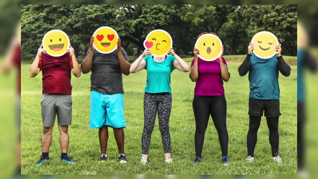 Ce spune despre tine faptul că folosești emoji atunci când comunici online