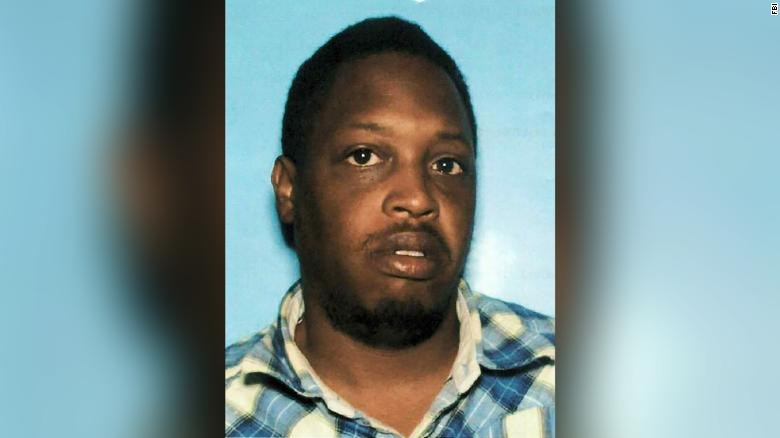 Și-a împușcat iubita în cap și nu i-a spus. Când a descoperit femeia adevărul