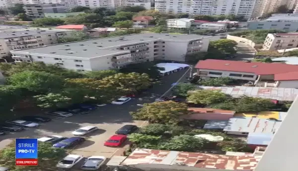 Nuntă cu corturi uriașe și grătare încinse pe o stradă din București. VIDEO