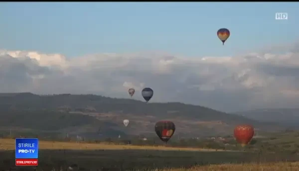 Atracția populară din Cappadocia s-a mutat în Mureș. Cât costă o aventură de acest tip