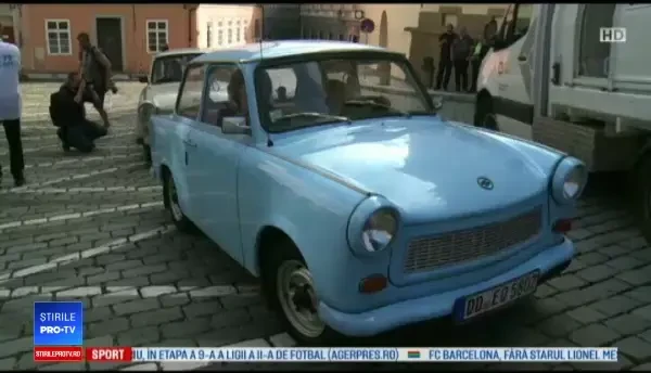 Praga, „invadată” de mașini din perioada comunistă. „Acum ori niciodată, avem ocazia să plecăm”