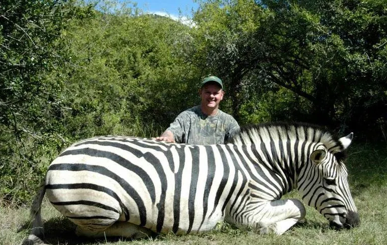 Motivul tulburător pentru care britanicii vânează în Africa de Sud: „Este crud, bolnav”