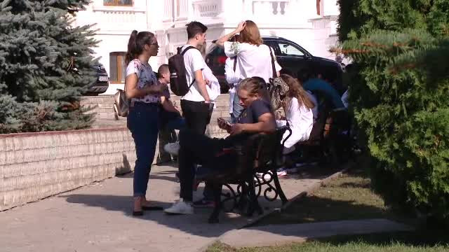 Începe noul an universitar. Numărul de studenți a scăzut dramatic