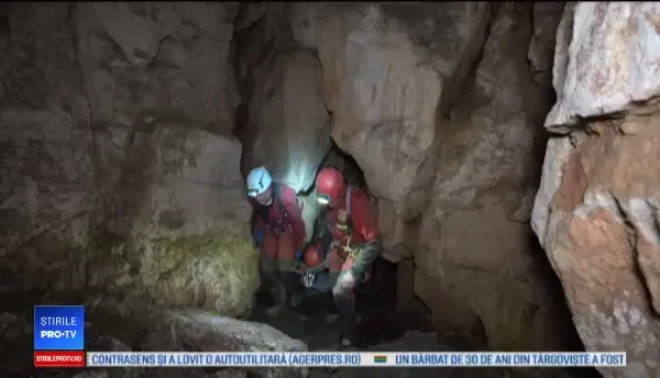 Misiune grea pentru 50 de speologi din toată ţara. Ce au făcut în Peştera Potriva