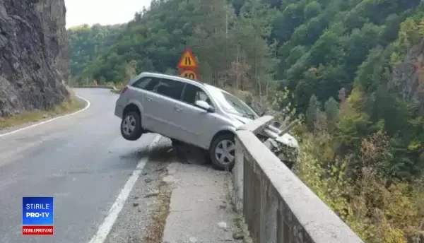 Bărbat mort într-un accident pe Transfăgărășan. Șoferul ar fi vrut să se sinucidă. VIDEO
