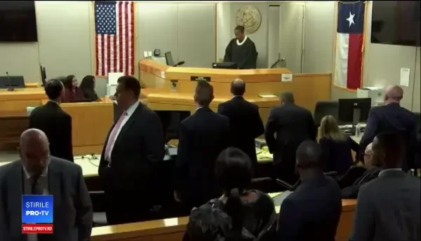 O poliţistă din SUA şi-a ucis vecinul după ce a greşit etajul şi a crezut că e un hoţ