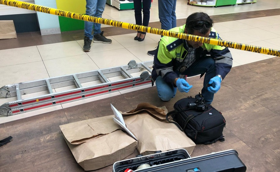 Jaf ca în filme la Constanţa. Hoții au dat lovitura la o casă de schimb valutar din mall