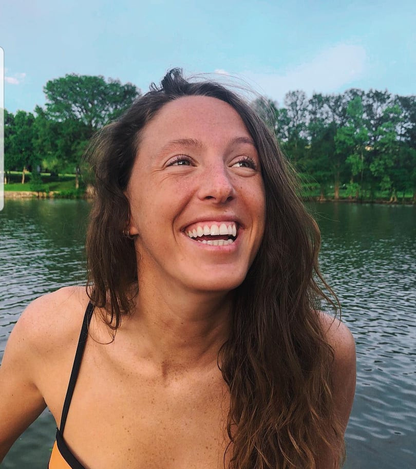 Respinsă la interviu din cauza contului de Instagram. De ce se consideră discriminată