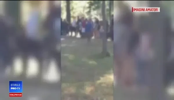 Elevi stropiţi cu extinctorul de directorul liceului, pentru că fumau. Ce riscă acum