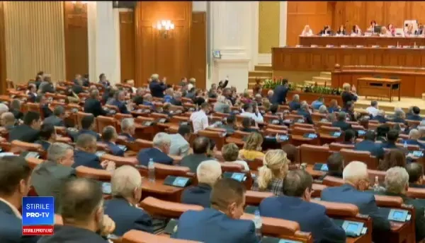 10 octombrie, ziua decisivă pentru Guvern: moţiune de cenzură şi vot de încredere