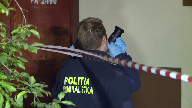 O tânără de 25 de ani a murit după ce a căzut de la etajul 10 al unui bloc din Capitală