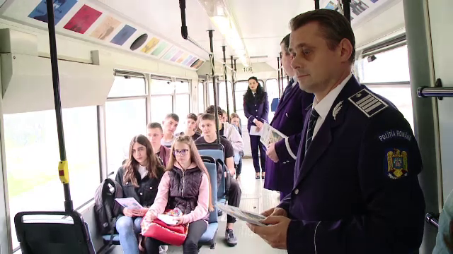 Campanie educativă în Iași. Polițiștii le-au explicat copiilor ce este hărțuirea sexuală