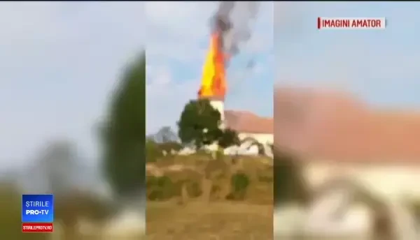 Monument istoric din secolul 13, afectat de incendiu. De la ce au pornit flăcările