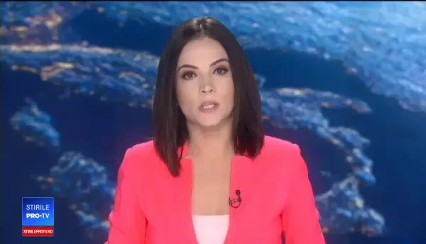 O mamă care îşi ducea copiii la şcoală cu maşina, lovită de 2 autovehicule diferite