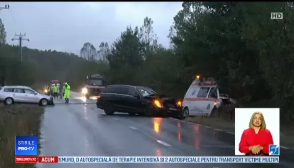 O șoferiță neatentă a izbit o ambulanță cu 2 pacienți, în Sibiu. Ce spun martorii