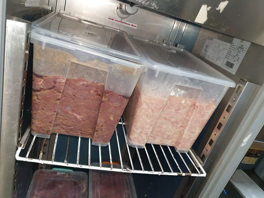 Controale ANPC într-un mall din București. Ce nereguli au descoperit inspectorii