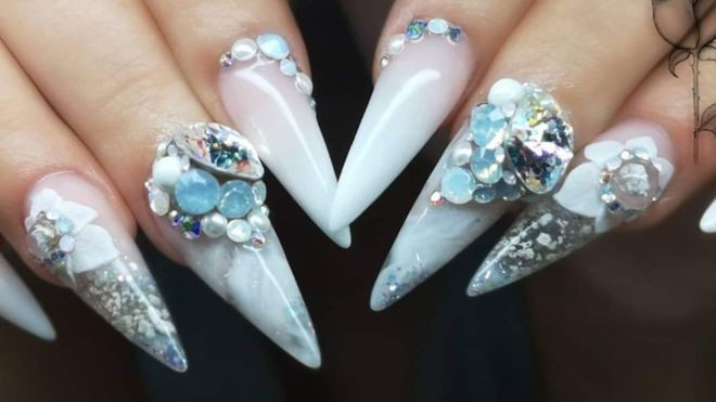 O tânără și-a făcut manichiura pentru nuntă din cenușa tatălui ei. „S-a simțit că a fost acolo”