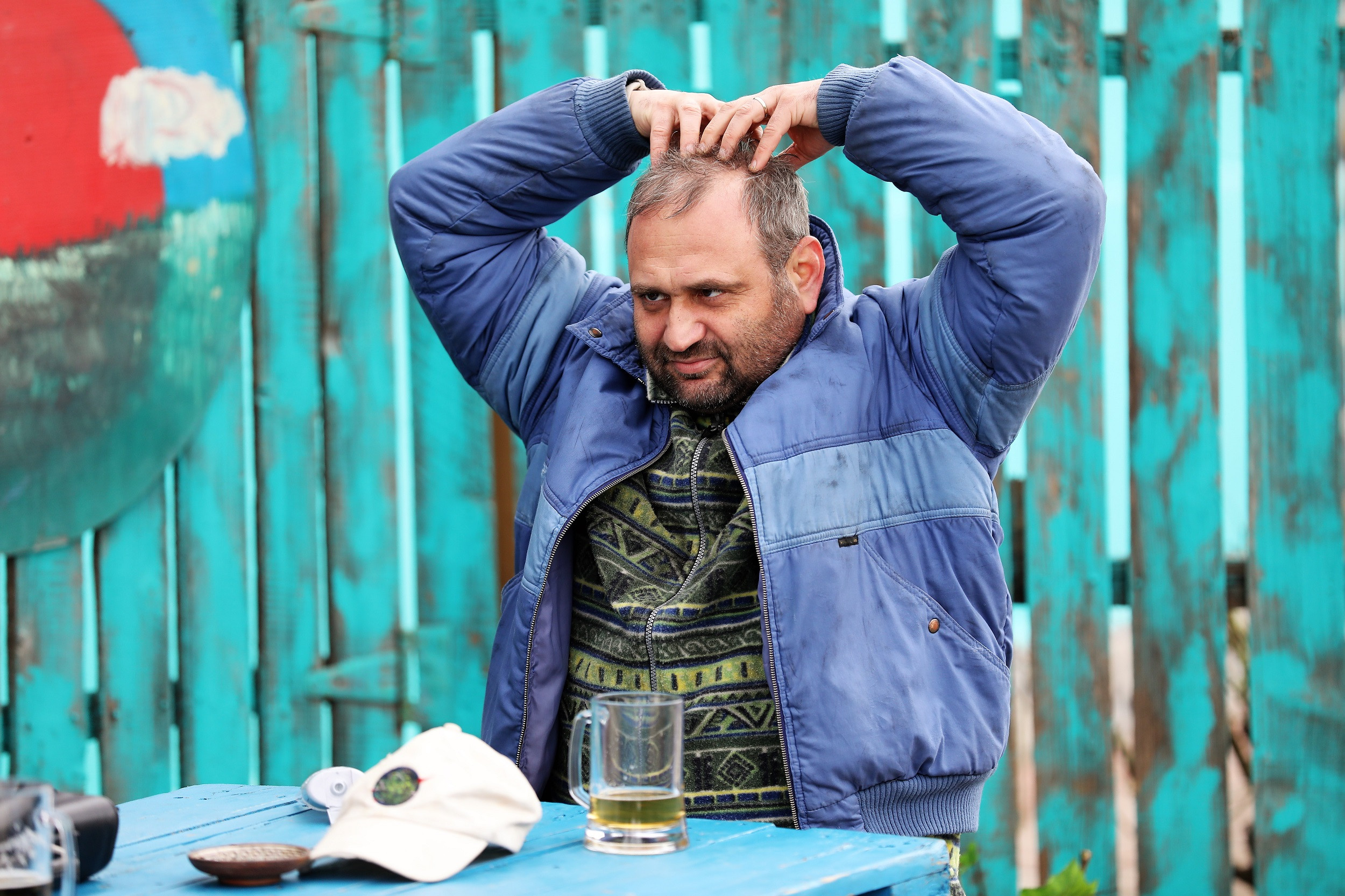 Văncică, asaltat de bărbați care vor să bea cu ”Celentano”: Li se pare că suntem prieteni