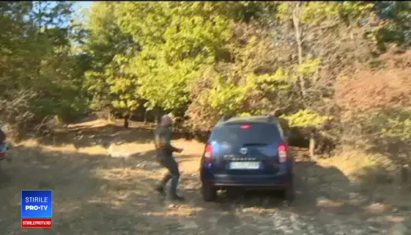 Tată și fiu, luați la bătaie în timp ce căutau trufe în pădure. Tânărul a rămas fără un deget