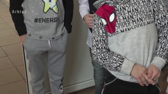 Acuzații grave. Ce spun părinții a 6 elevi că le-ar fi făcut profesorul de sport