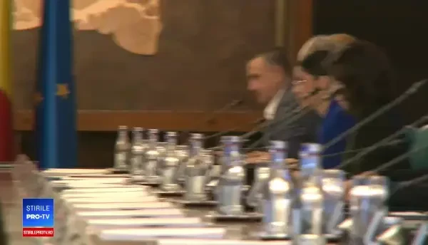 Dăncilă în sedinta de Guvern: Să limităm efectele devastatoare ale haosului în care Klaus Iohannis a aruncat ţara