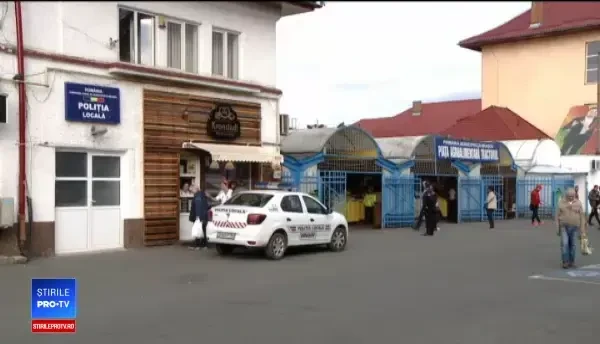 Comercianții din Brașov au fugit de la tarabe când au văzut Poliția. ”M-au cam speriat”