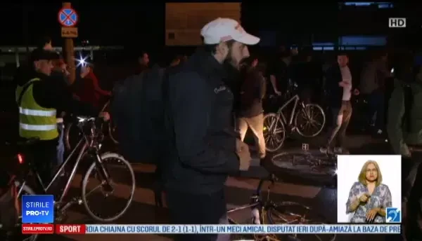 Trecere de pietoni blocată, în Timișoara, de localnici. Ce mesaj au vrut să transmită