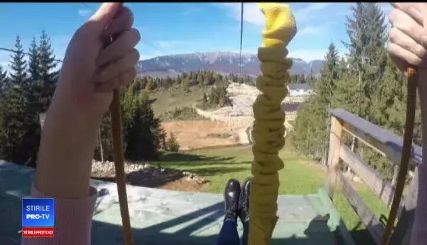 Stațiunile de la munte pline de turiști datorită vremii bune. Ce atracții au ales