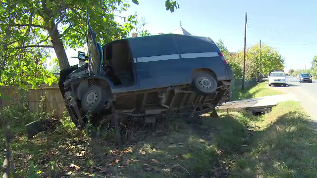 Un bărbat băut şi fără permis a încercat să conducă o utilitară. Ce tragedie a provocat