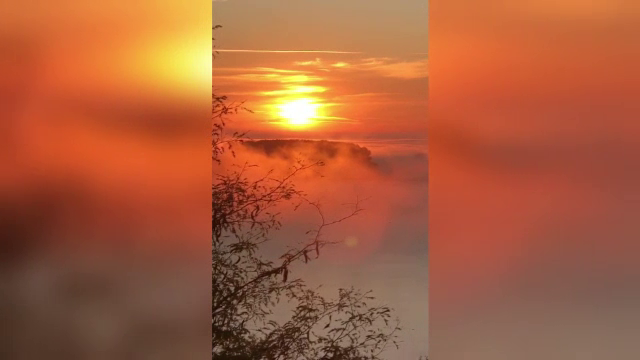 Fenomen unic în România. De ce a început să "fiarbă" Dunărea