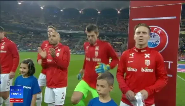 Moment emoționant pe Arena Națională. Peste 30.000 au cântat imnul național