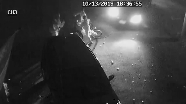 Momentul tulburător în care patru copii pe biciclete sunt loviți de o mașină. Gestul șoferului