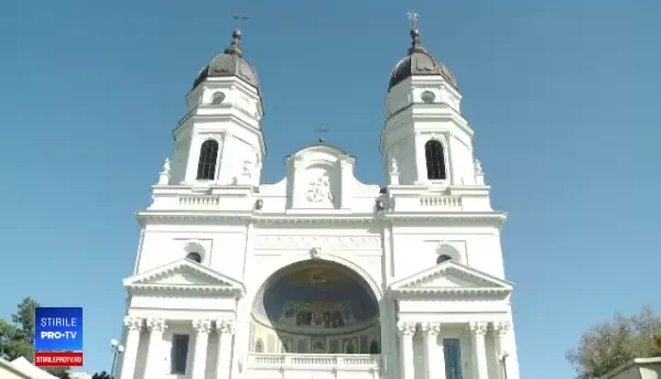 Sărbătoarea Sf. Parascheva, bilanț final. Câți bani au cheltuit cei 200.000 de pelerini