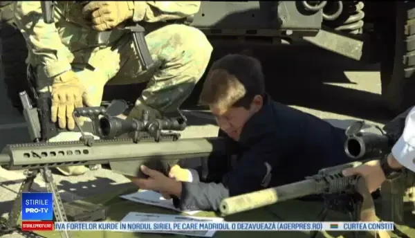 Armata a început să recruteze tineri încă din şcoală. "Există anumite riscuri"