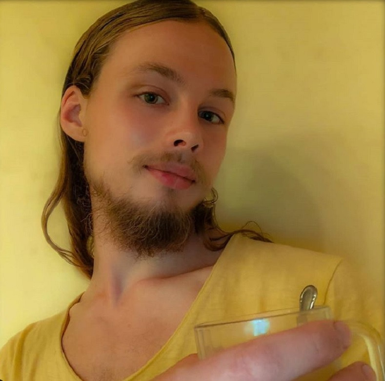 Răsturnare de situație în cazul familiei captive timp de 9 ani. Ce făcea de fapt fratele salvator