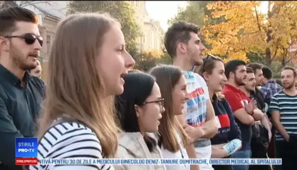 Absolvenții de medicină, în stradă din cauza rezidenţiatului amânat. Mulţi vor să emigreze