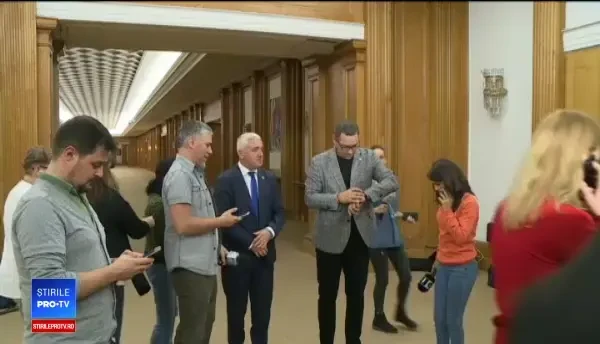 Noul Guvern s-a înţepenit în negocieri. Ce a discutat Orban cu PRO România și UDMR