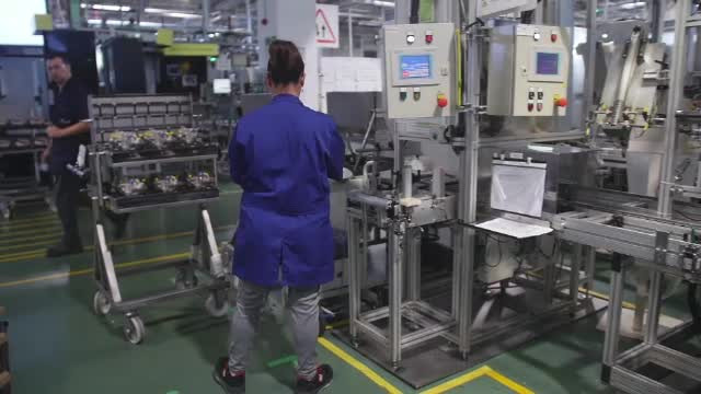 Investitorii străini și-au extins afacerile în România. BNR anunță o creștere de 30%