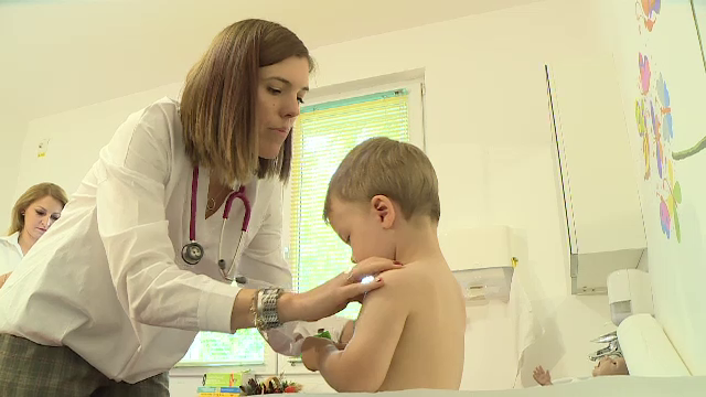 Medicul care a înființat prima clinică de alăptare din țară. Cum a ajuns să fie pediatru