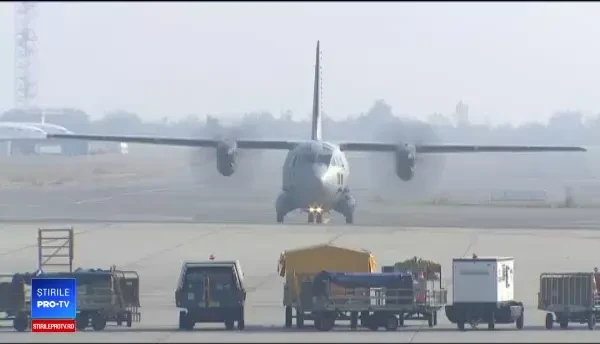 Funeraliile reginei Elena - sosirea sicriului in tara si ceremonia de la palat