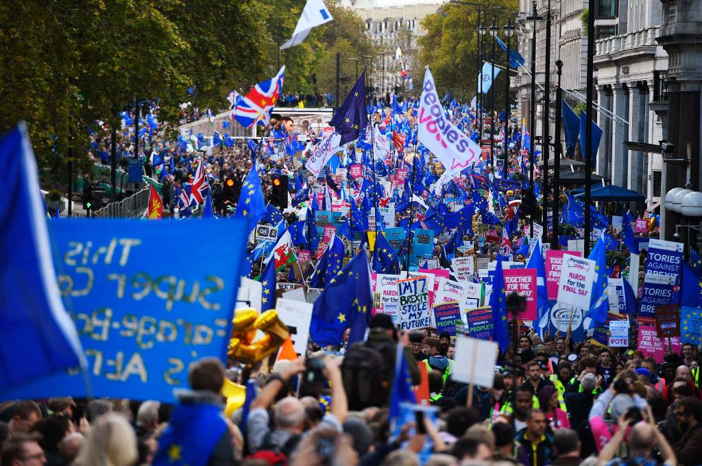 Manifestație masivă în Londra. Votul privind Brexit a fost amânat