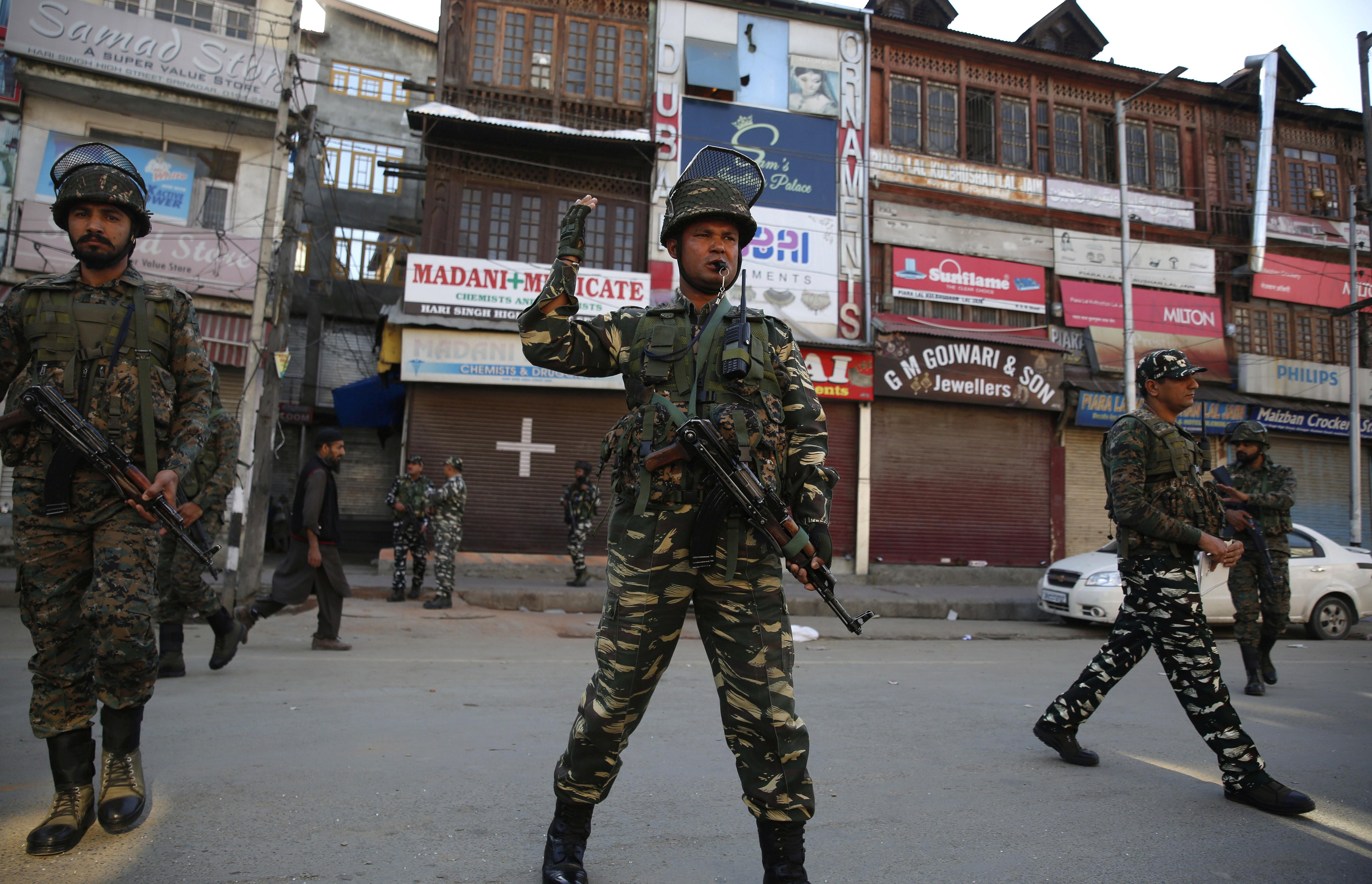 India a atacat cu rachete soldații pakistanezi. Cel puțin 7 oameni au murit