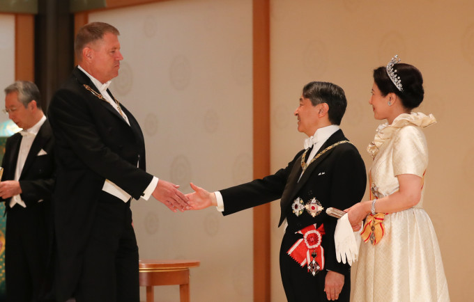 Klaus și Carmen Iohannis, la banchetul imperial din Japonia. Ținutele purtate de cei doi