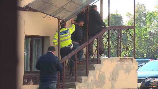 Şoferi jefuiţi în trafic de o bandă din Argeş. Suma uriaşă strânsă din furturi