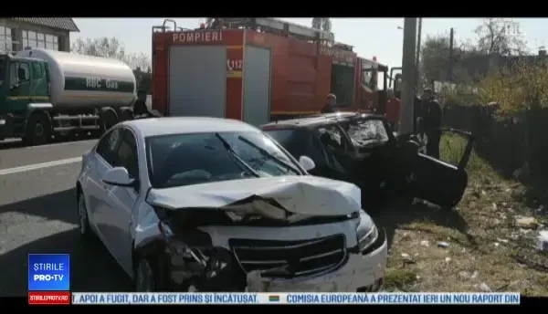 Dezastrul provocat de o șoferiță de 20 de ani în Dâmbovița. Cinci oameni au fost răniți