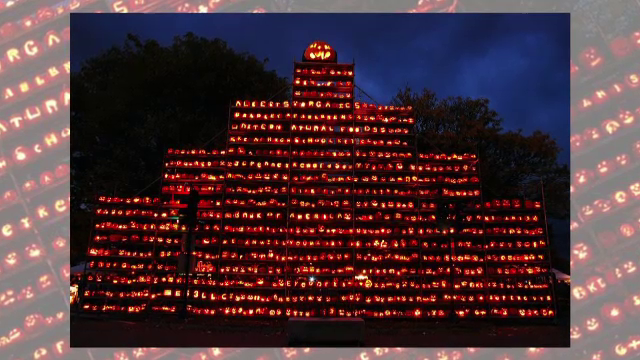 Cel mai mare zid de dovleci din lume, ridicat în România, de Halloween