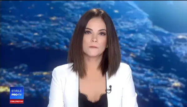 Prăpăd într-o gospodărie din județul Galați. Un șofer de camion a intrat în curtea unei case