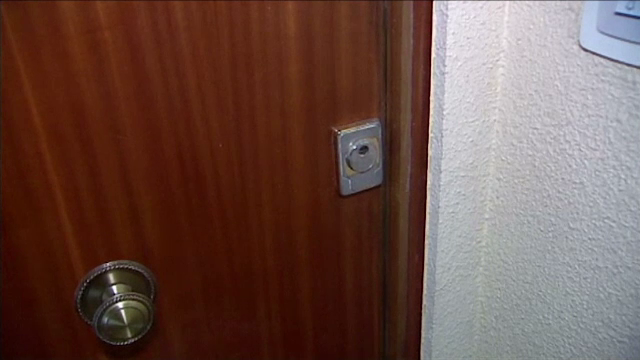 Femeie găsită moartă în apartamentul ei, după 15 ani. De ce nu s-au alertat vecinii